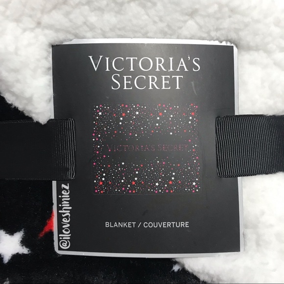 •Victoria's Secret• Sherpa Blanket - Picture 4 of 8